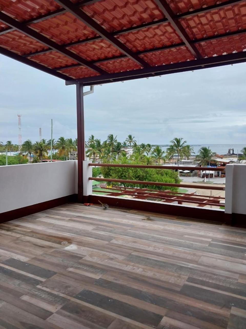 V&V House Apartment Puerto Villamil Exterior photo